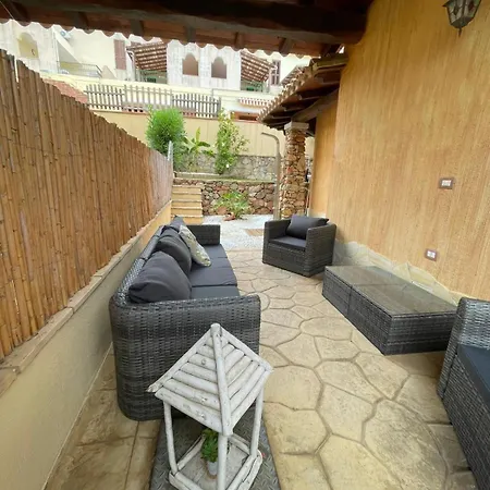 With Garden - Con Giardino *