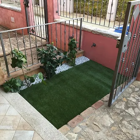 Semesterbostad With Garden - Con Giardino